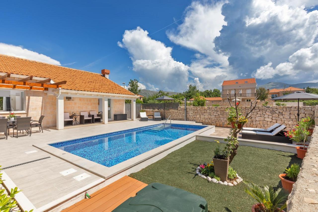 Apartment Holiday Home Doma, Cilipi Near Dubrovnik 외부 사진