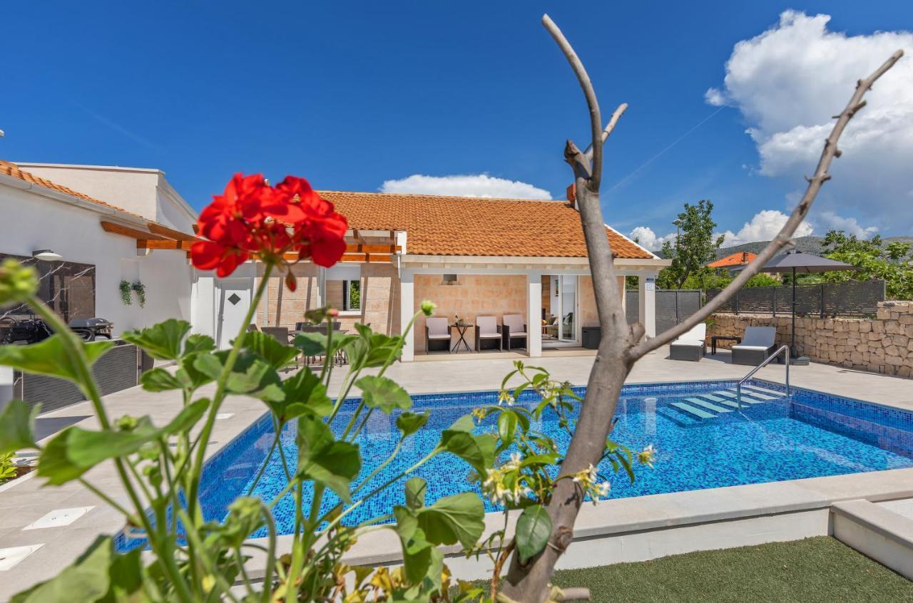 Apartment Holiday Home Doma, Cilipi Near Dubrovnik 외부 사진
