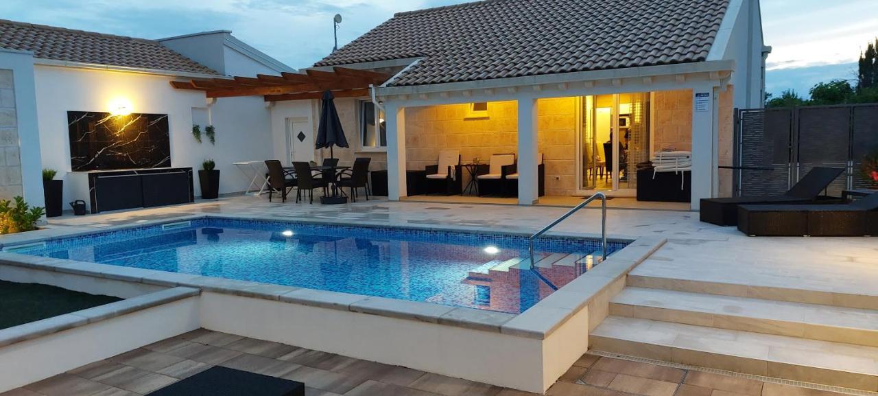Apartment Holiday Home Doma, Cilipi Near Dubrovnik 외부 사진